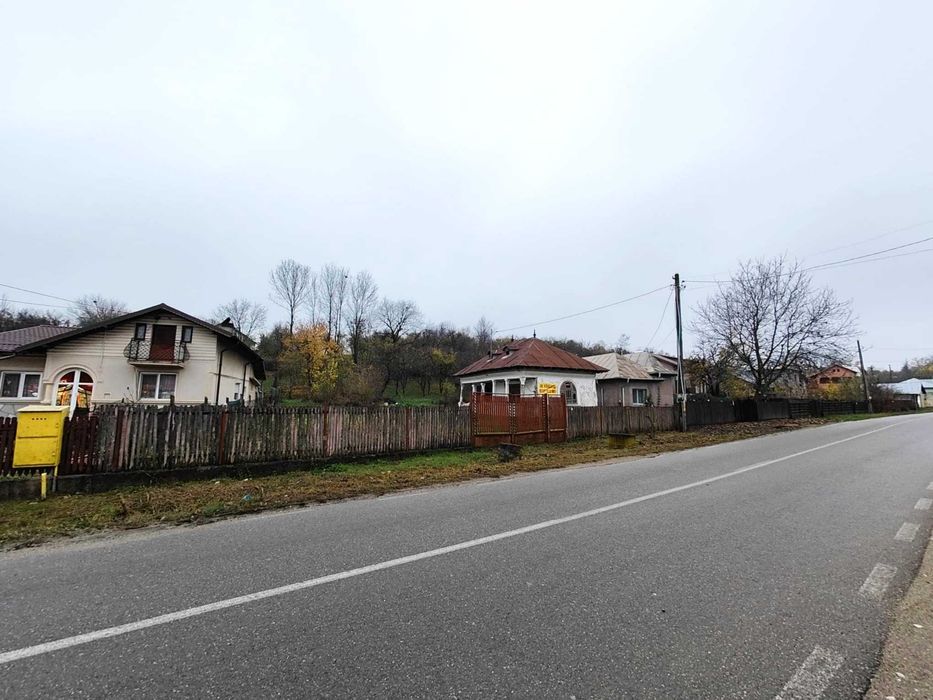 Casă bătrânească + teren 1.400 mp | Central Râncăciov | 22 m deschidere | 26.000 €