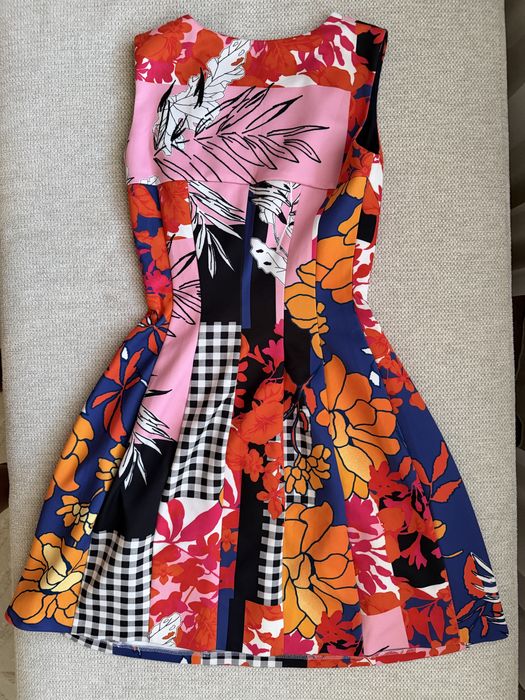 Pinko къса рокля