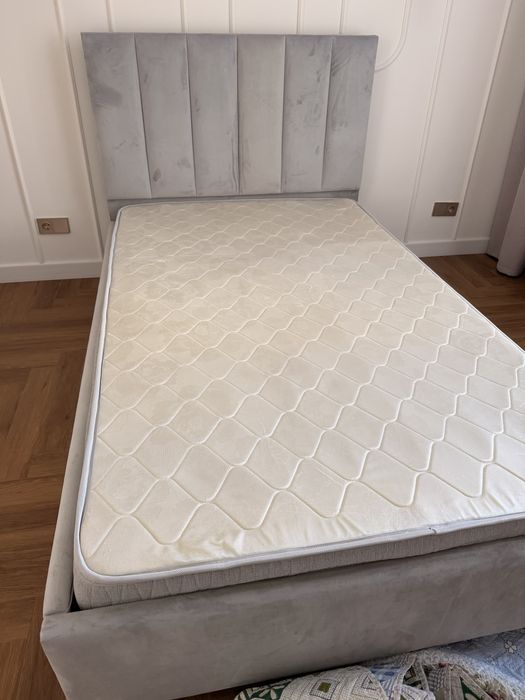 два матрасса в хорошем состояний