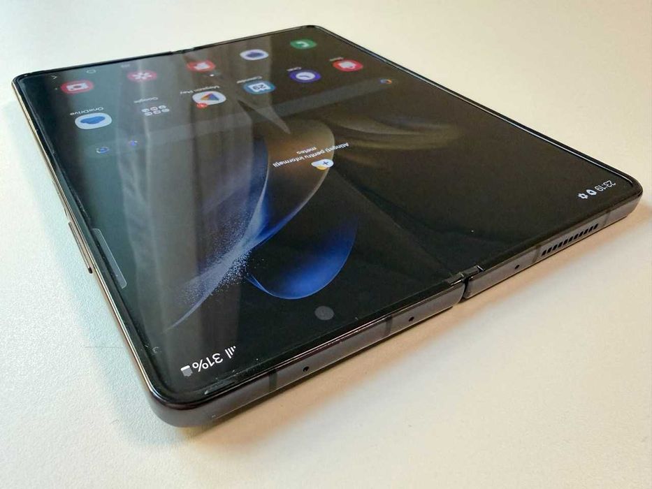 Samsung / Galaxy Z Fold4 256 Gb / Phantom Black