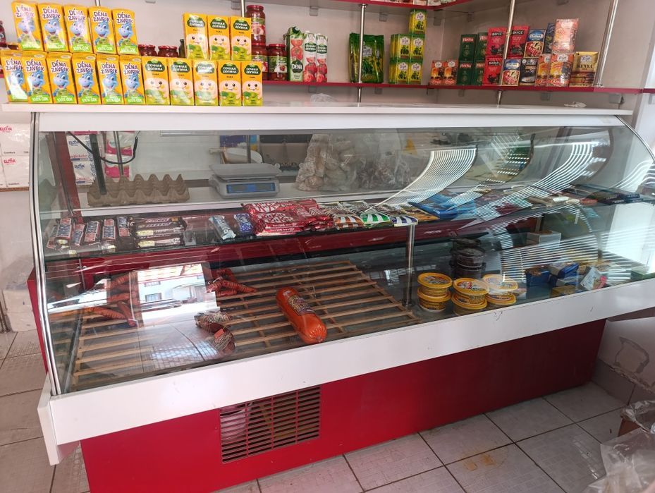 Vitrina xoladilnik