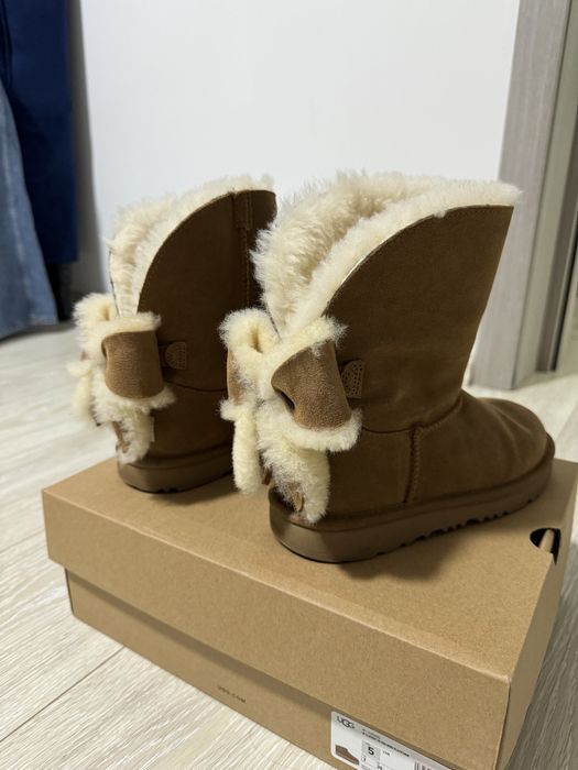 UGG dama model deosebit