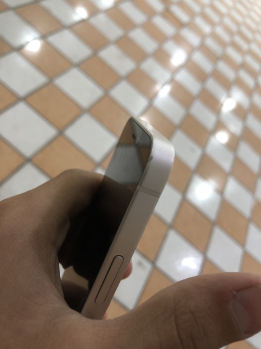 Iphone 12. Mini karobka bor holati ideal