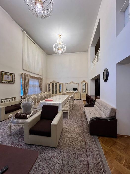 Дом 9.3 сотки 700 м² на первой линии вдоль дороги, Буюк Ипак Йули