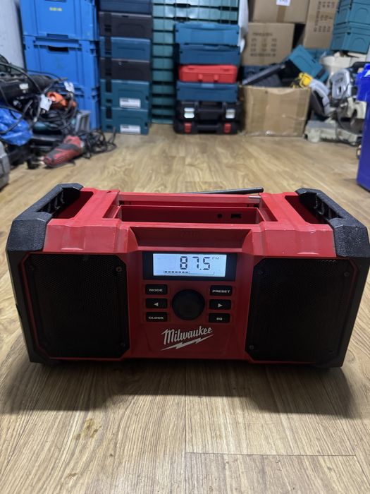 Radio makita / milwaukee / dewalt