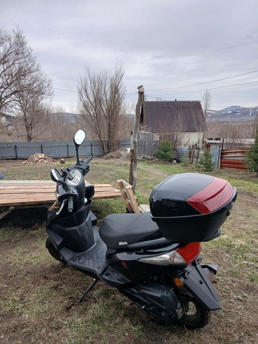 скутер//мопед м8