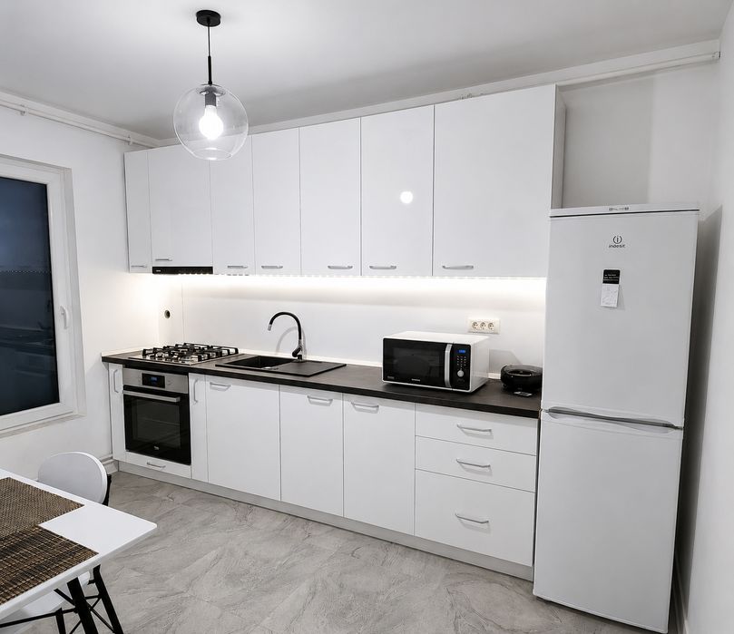 Apartament 3 camere decomandat zona podgoria cu loc de parcare