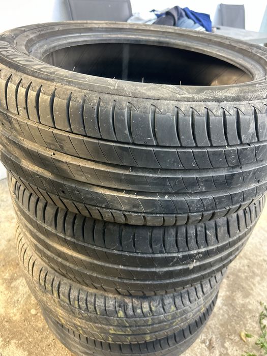 215 55 17 Michelin vara