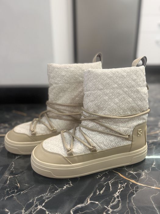 Апрески Tommy Hilfiger