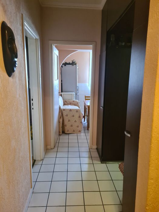 Саниран 2стаен преустроен на 3стаен в Любен Каравелов.