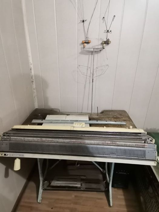 To'quvchilik mashinasi sotiladi