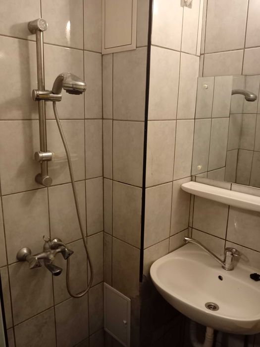 Vând garsoniera în Uzina 2