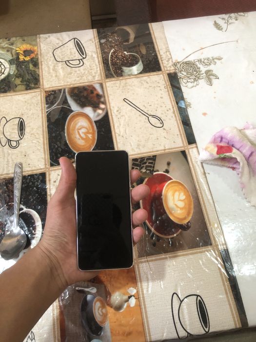 Samsung s21+5g 8 256 halati ideal