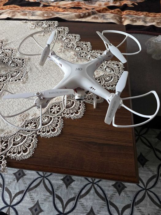 Drona cu camera video