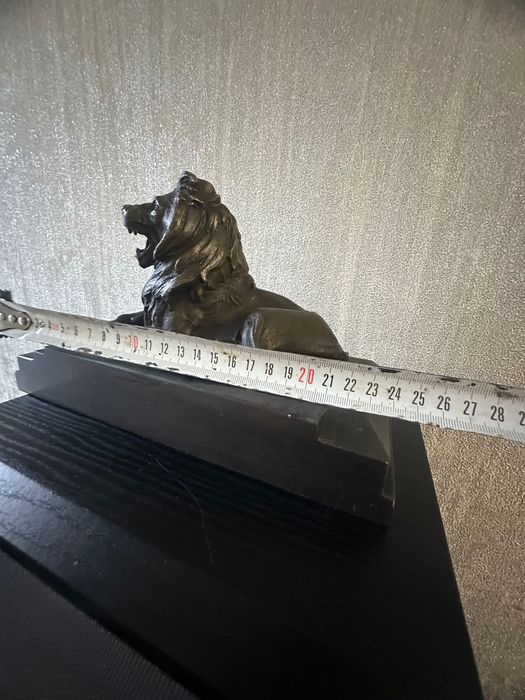 Масивна бронзова скулптура "Ревящ лъв" (4.5 кг) – А. Бари