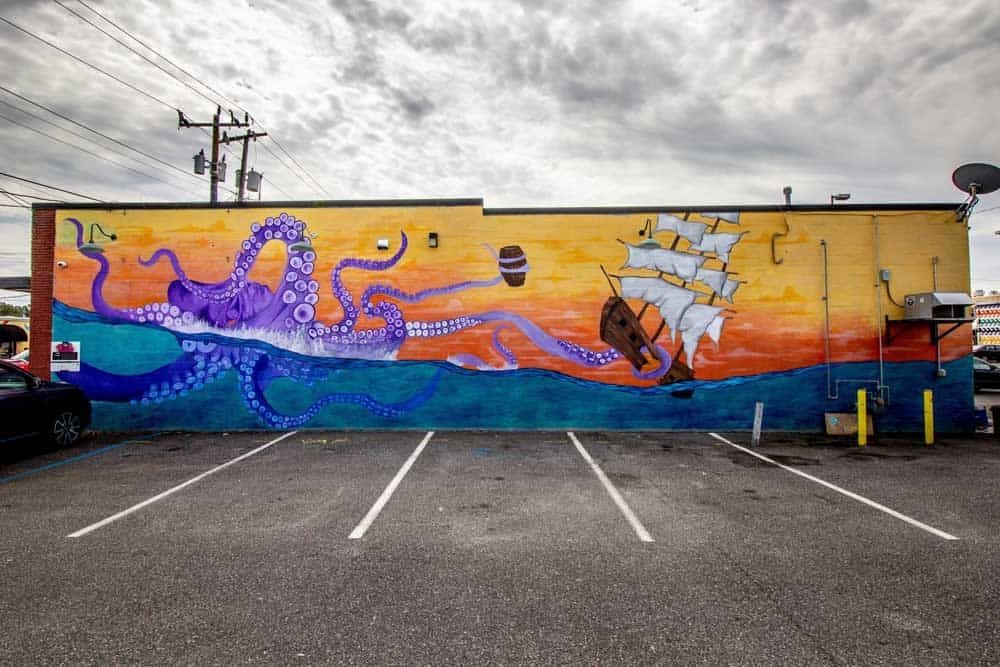 Настенная живопись(мураль), пейзаж, портрет и тематическая живопись!