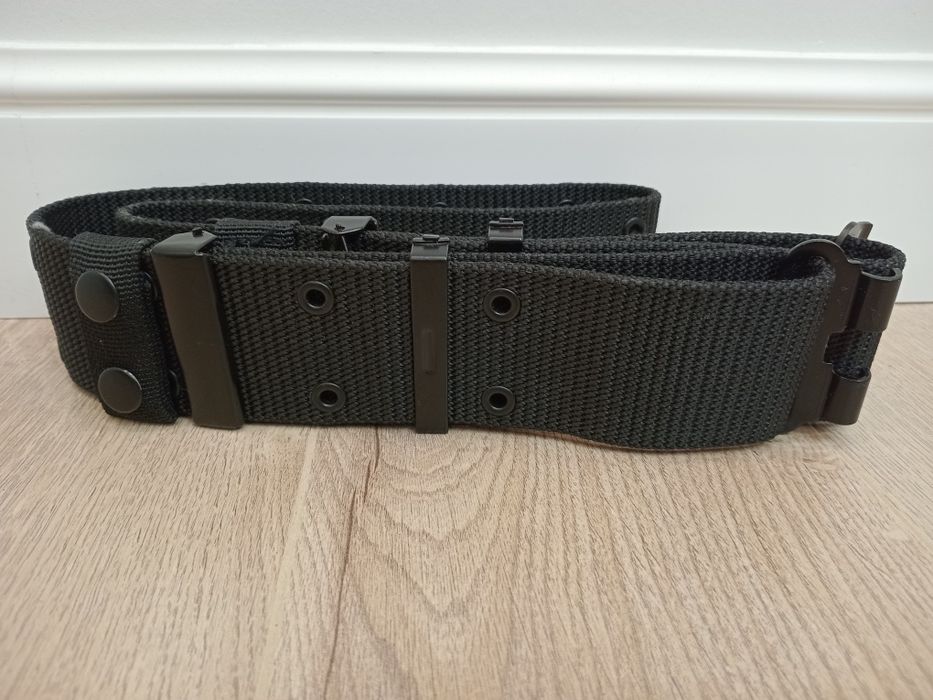 Полевой ремень черного цвета