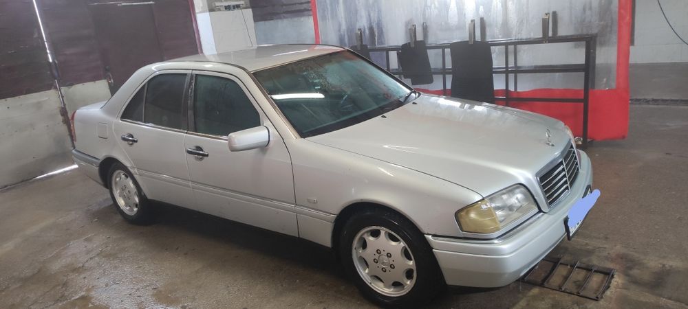 Продам машину Мерседес