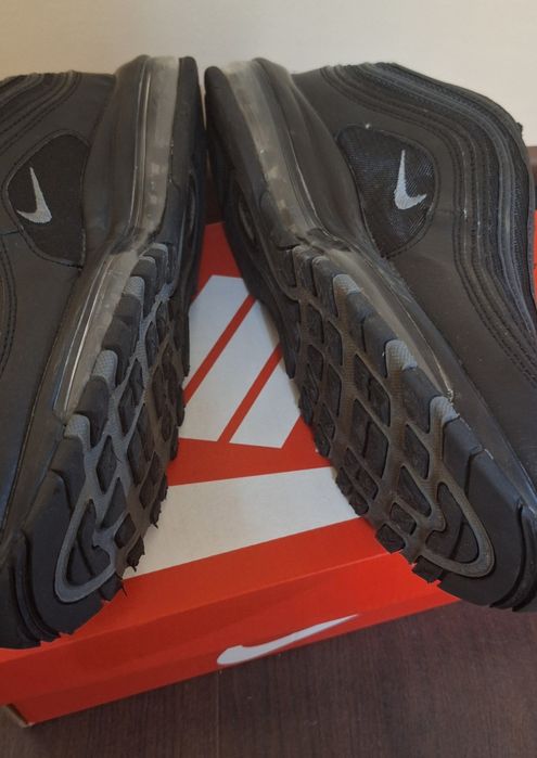 Nike Air Max 97.