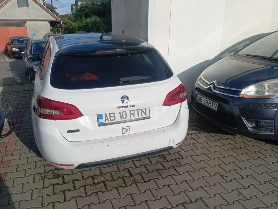 Vând Peugeot 308