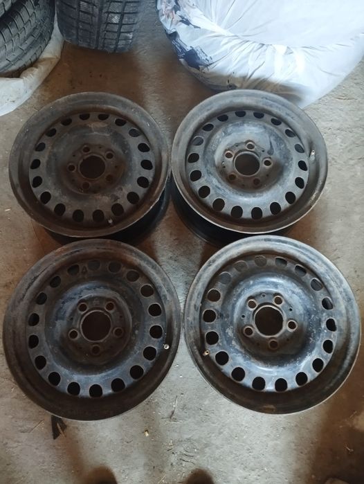 Диски от мерседеса продам срочно