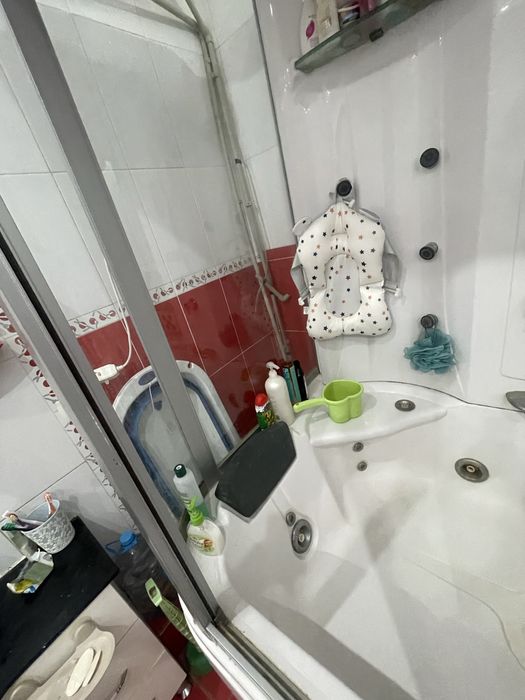 Продается душевая ванна