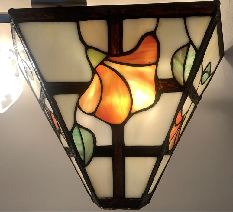 Aplica de perete Tiffany cu vitralii florale