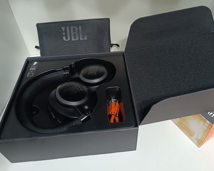 Наушники JBL Live 660NC (оригинал)