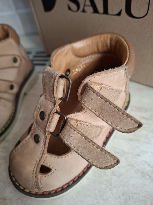 Sandale închise ortopedice mărimea 20