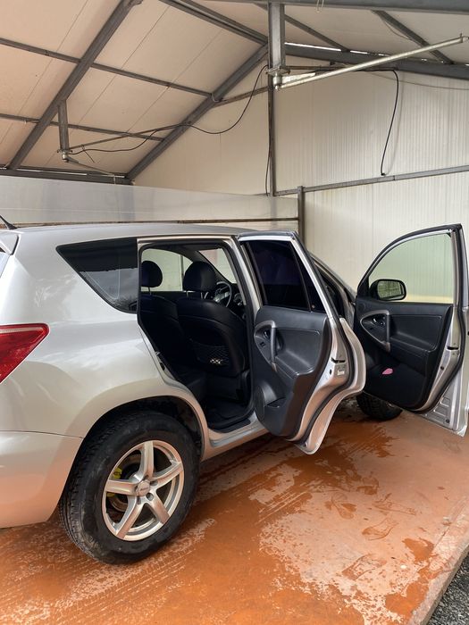 Toyota  Rav 4