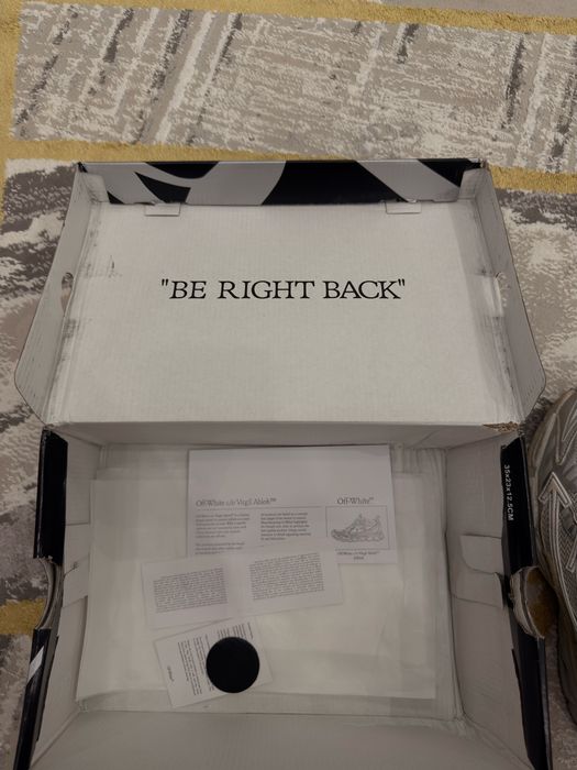 off white brb (be right back)