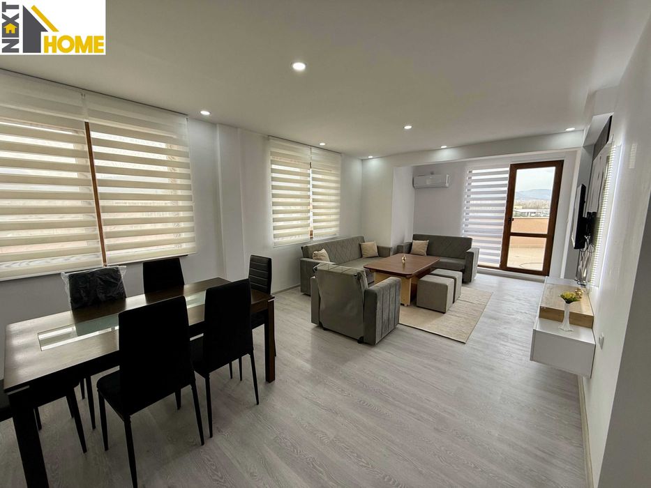 Чисто нов, напълно обзаведен тристаен апартамент в нова сграда