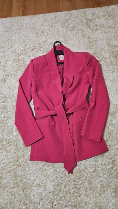 Дамски блейзър с колан