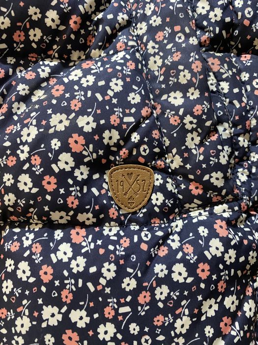 Продам для девочки куртку