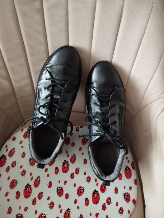 Обувки 43 номер -естествена кожа- немски