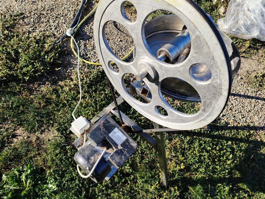 Mașină electrică pentru tăiat varză