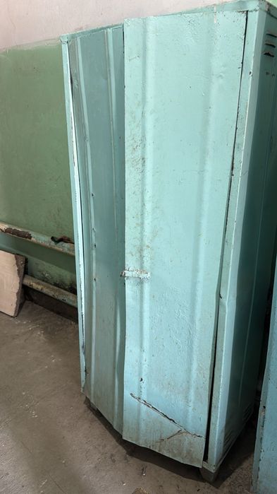 Продам металлические шкафы
