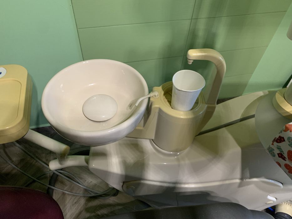 Стоматологичен стол в перфектно състояние