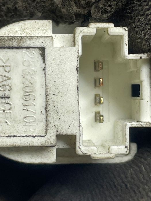 Comutator lumini frana 253206170r Renault Clio 4 [2012 - 2020]