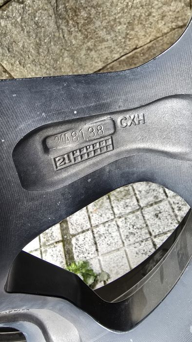 Продава 4 броя Off Road гуми с джанти