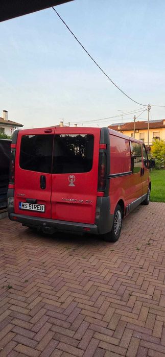 Opel Vivaro 2004 – 1.9 CDTI – 101 CP – Varianta lungă marfă – 3 locuri