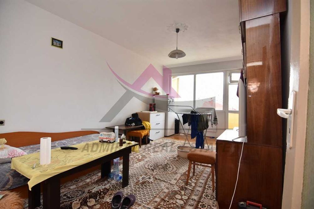 Продава се Тристаен апартамент в Варна, Цветен квартал - 80 кв.м за 1850 €/кв.м - Снимка #1