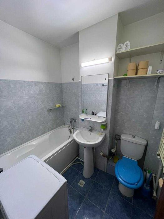 Inchiriez 1 camera in bloc nou   zona General   complet utilat