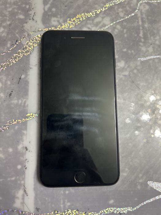 iPhone 7 Plus 128 GB в идеальном состоянии