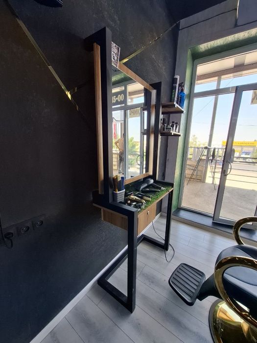 Erkaklar Saloni  jixozlari sotiladi