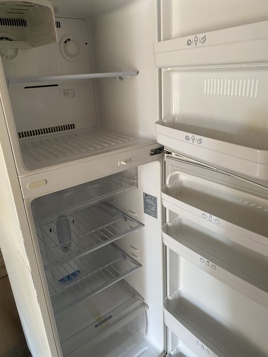 Холодильник LG в раб состояний