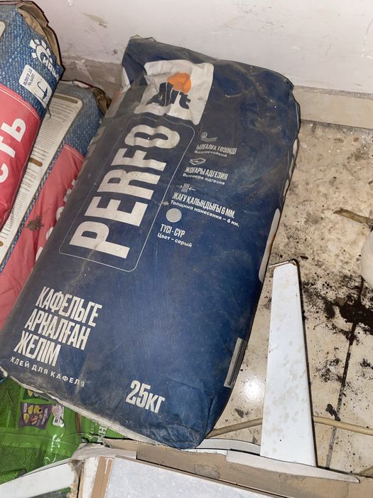 Ванна, кафель и клей