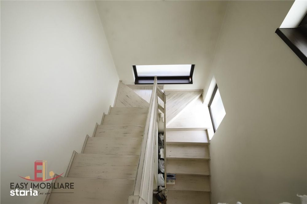 Casa individuala Unirii, 2 dormitoare, 2 bai, 80 mp, zona linistita.