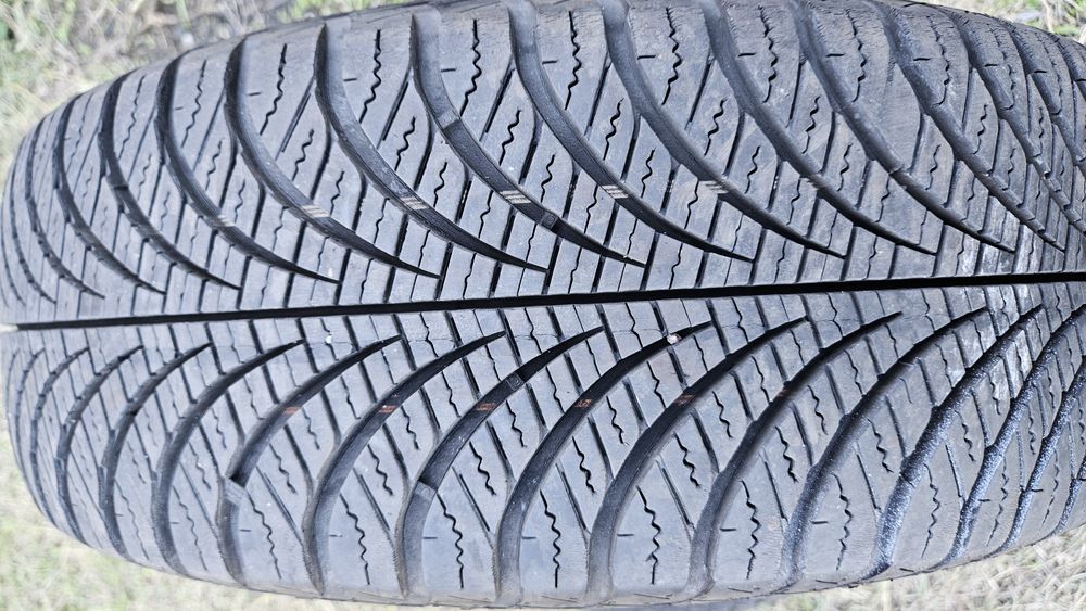 2бр гуми 195 65 15 гуд йър