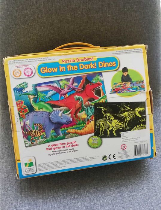 Голям пъзел от 100 части с динозаври